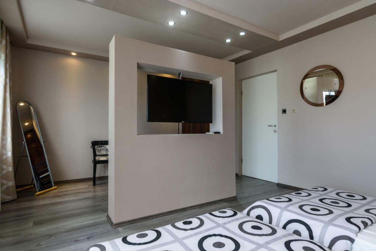 Apartments Lara - Split Croatia エクステリア 写真