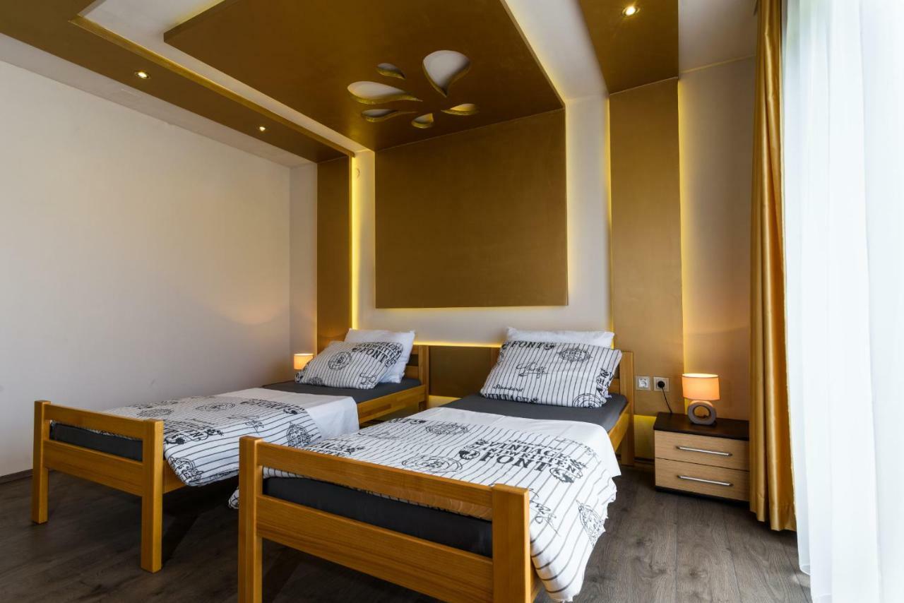 Apartments Lara - Split Croatia エクステリア 写真